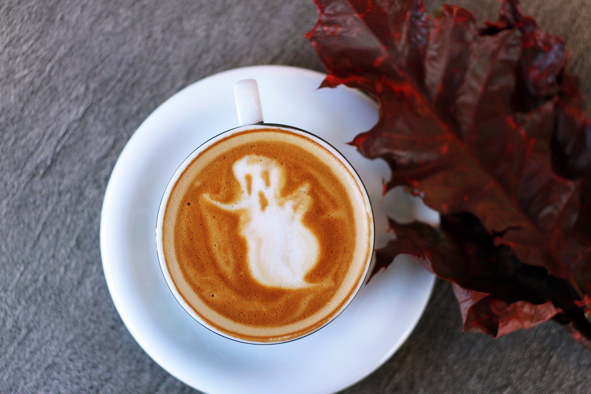 Halloween-coffee-unsplash