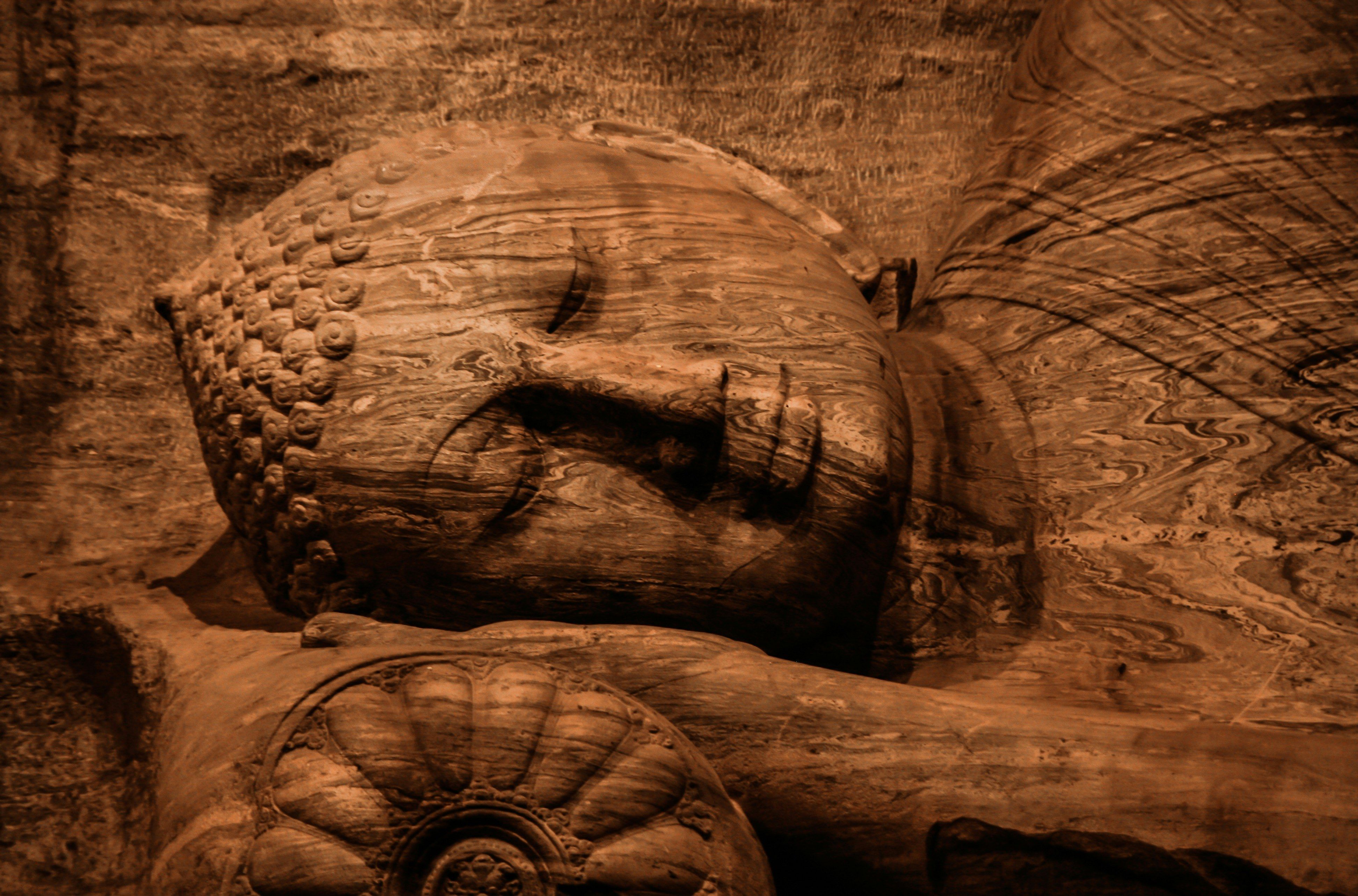 Sleeping-buddha-unsplash-1