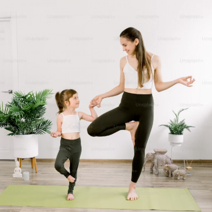 Family-yoga-picture