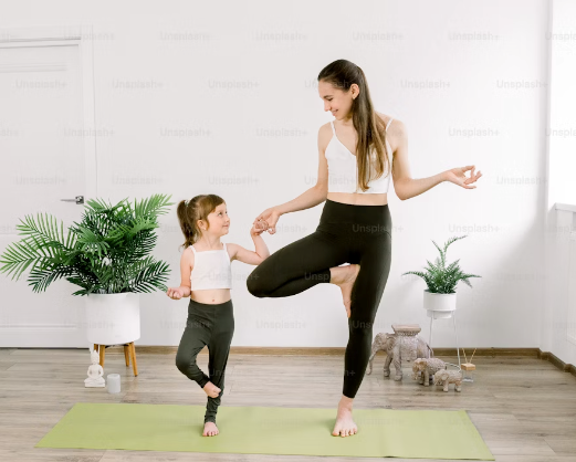 Family-yoga-picture