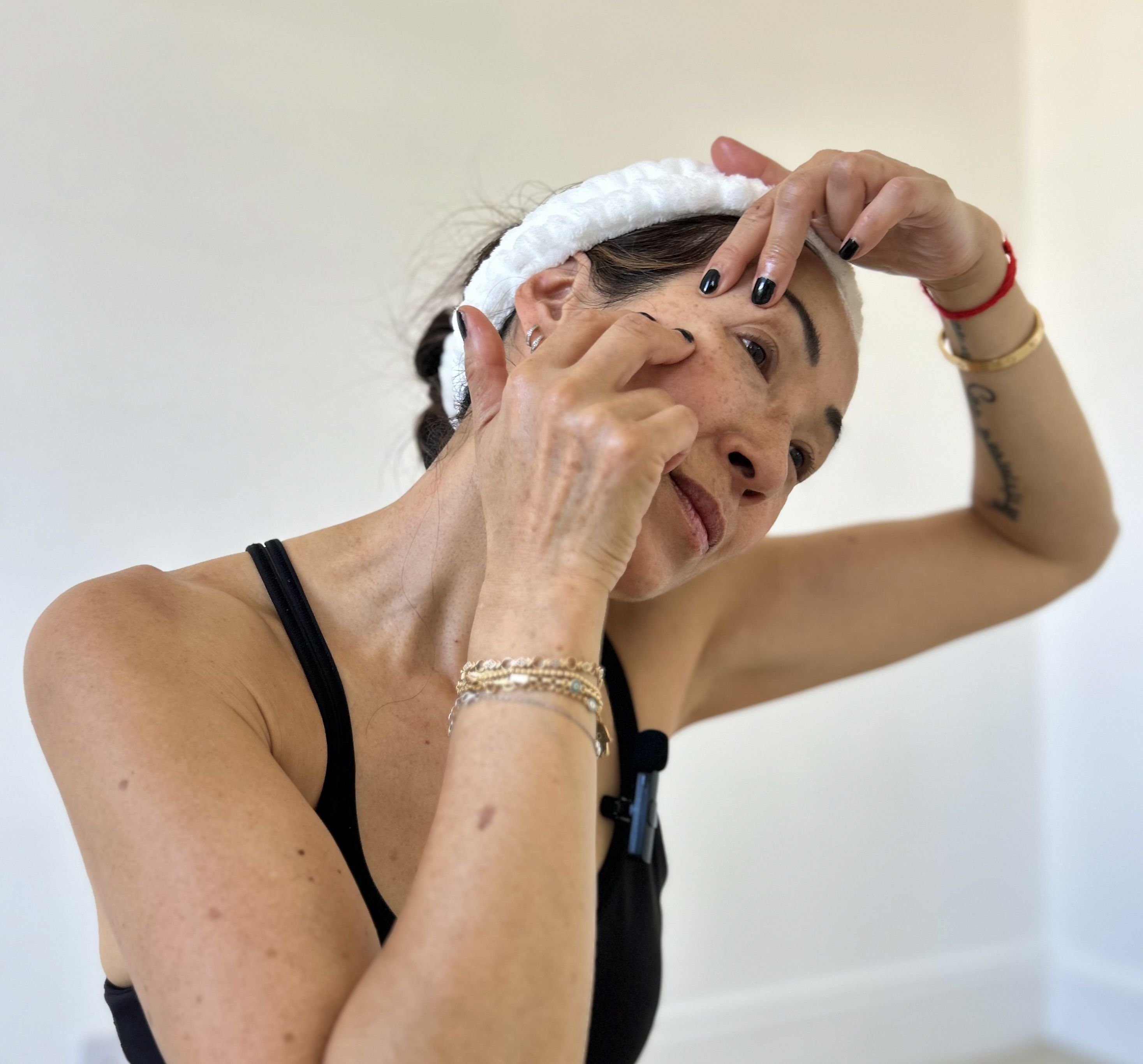 Sue Yen-bareface-3