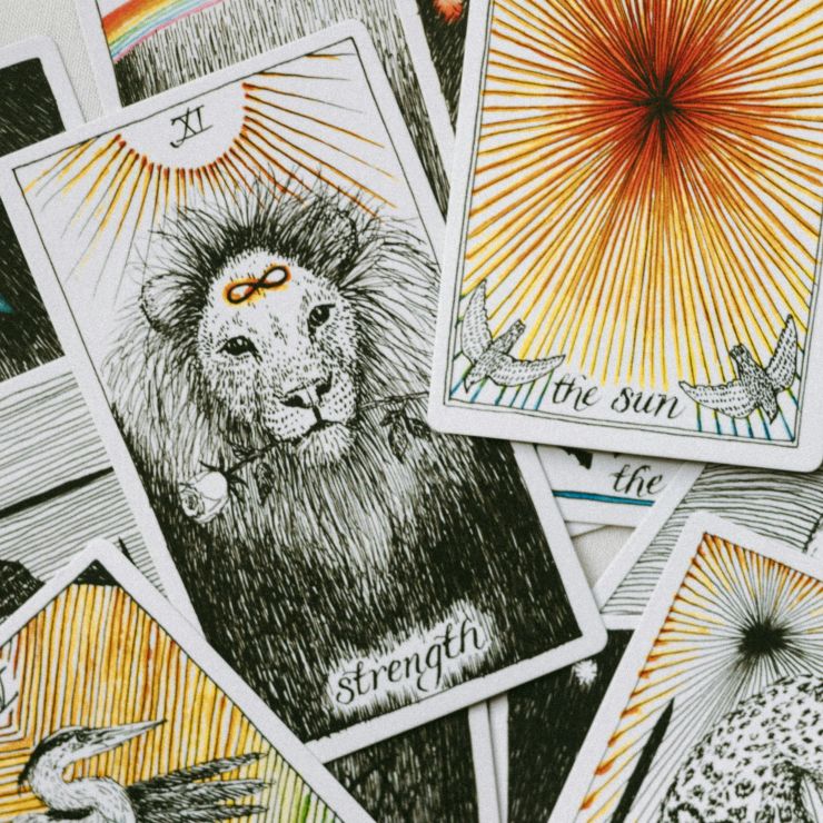 Tarot2-unsplash-cropped
