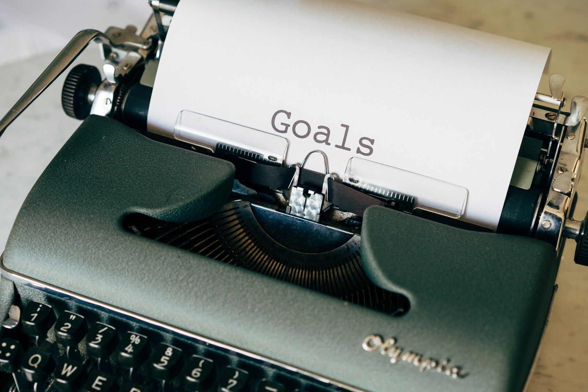 Loa-goals-unsplash